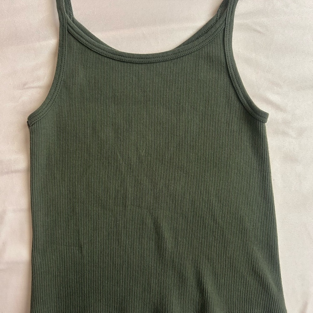 Brandy Melville Green Ribbed Fitted Sleeveless Top